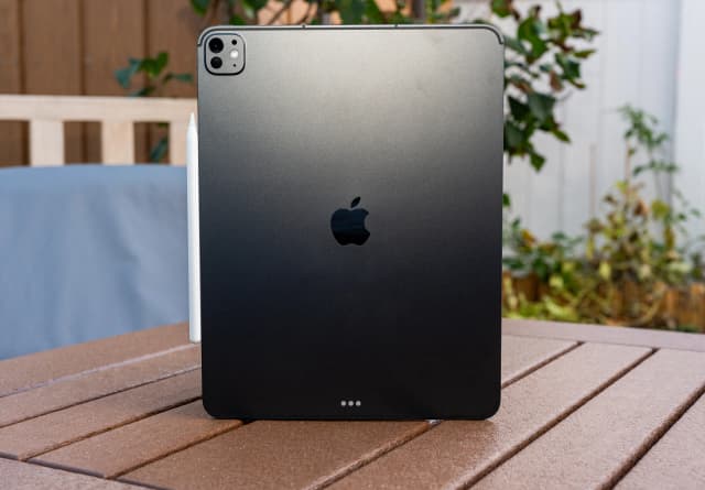 iPad Pro M5 Review: Insane Power & Performance
